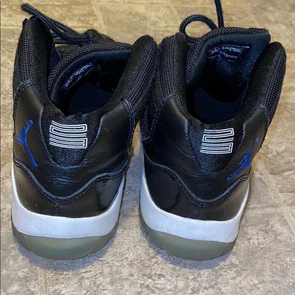 09 SPACEJAM 11’s - Picture 2 of 4